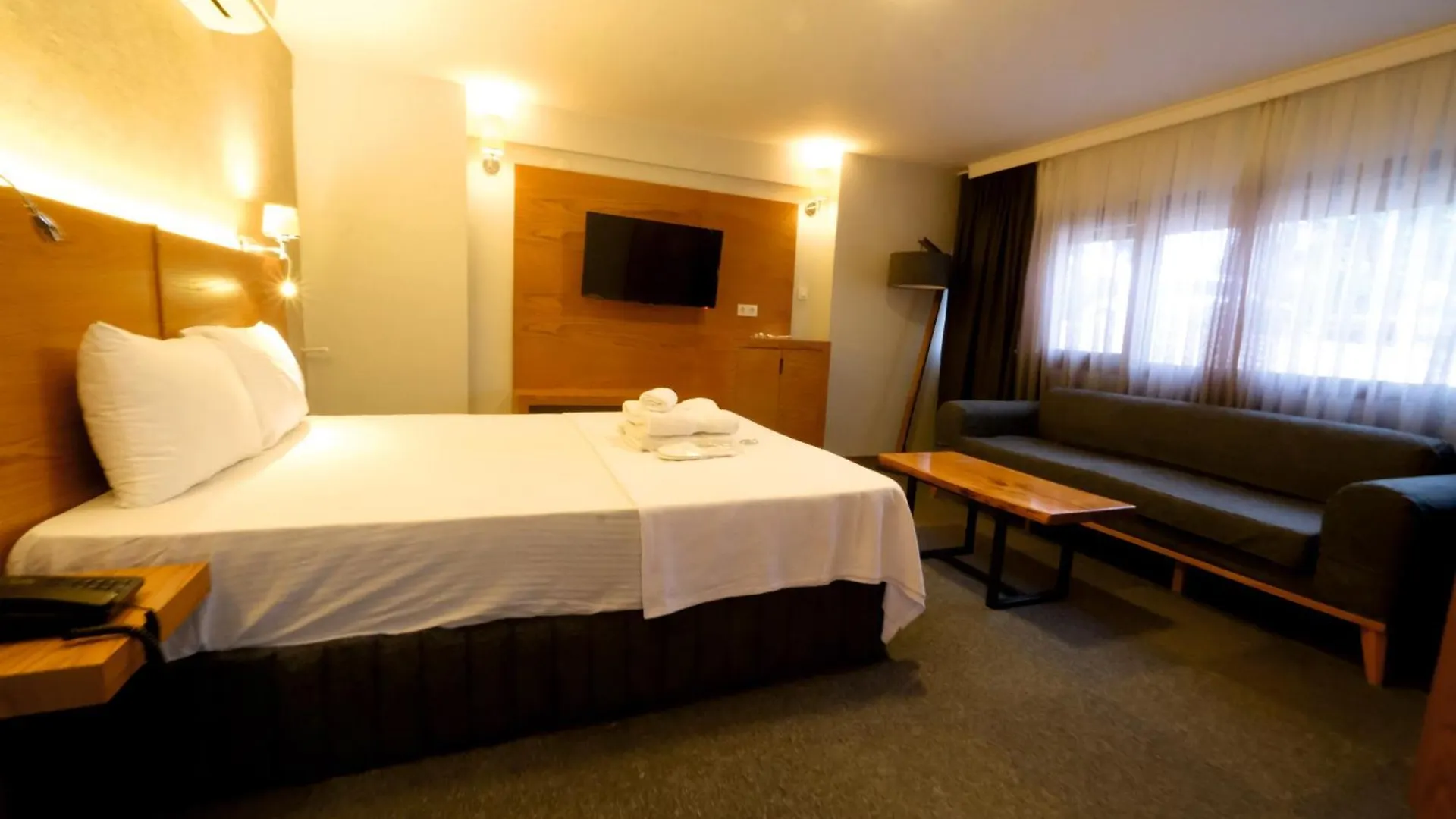 Varyant Hotel İzmir 0*,  Turecko